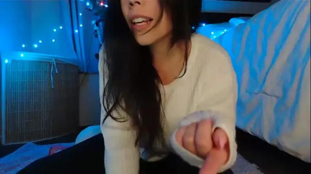 Image 4 of soft_latina Stream on Chaturbate on 17 months ago