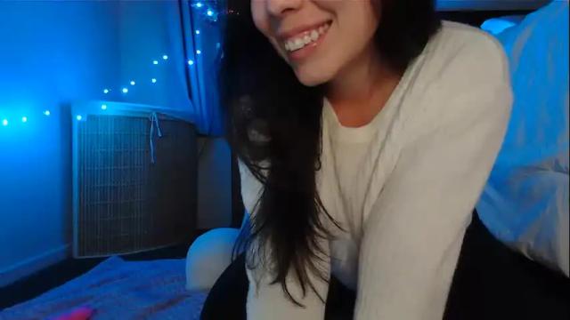 Image 7 of soft_latina Stream on Chaturbate on 17 months ago