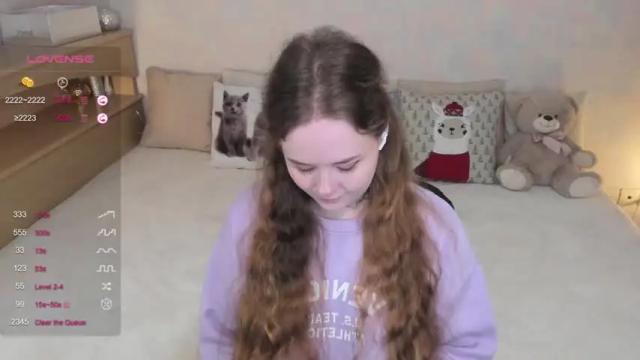Image 3 of soft_purr_kitty Stream on Chaturbate on 19 months ago