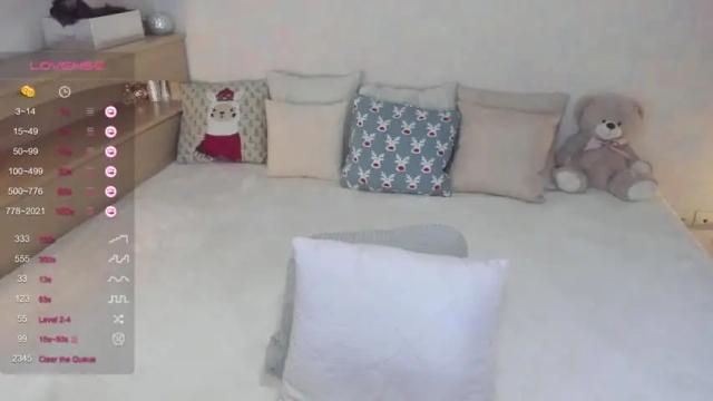 Image 2 of soft_purr_kitty Stream on Chaturbate on 17 months ago