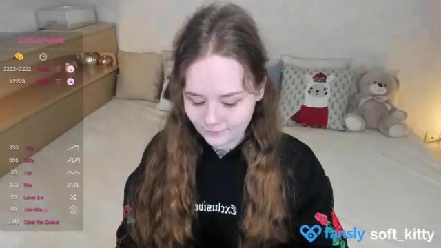 Image 2 of soft_purr_kitty Stream on Chaturbate on 16 months ago