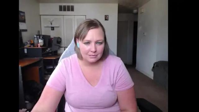 Image 2 of softerpeaches Stream on Chaturbate on 1 month ago