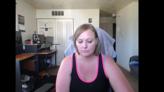 Image 3 of softerpeaches Stream on Chaturbate on 1 month ago
