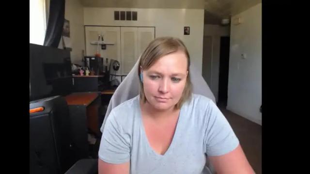 Image 3 of softerpeaches Stream on Chaturbate on 1 month ago
