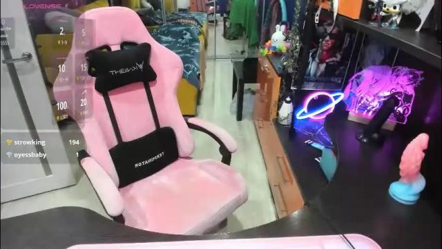 Image 8 of softie_sofy Stream on Chaturbate on 2 months ago