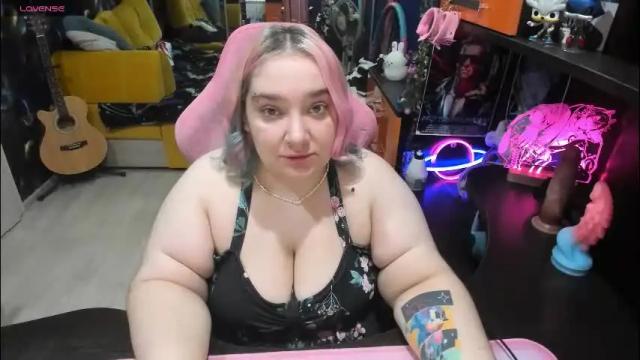 Image 7 of softie_sofy Stream on Chaturbate on 1 month ago