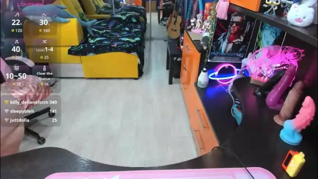 Image 12 of softie_sofy Stream on Chaturbate on 24 days ago