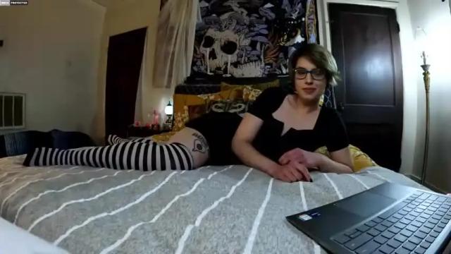 Thumbnail 1, softlips6900's Stream at Chaturbate, 17 months ago