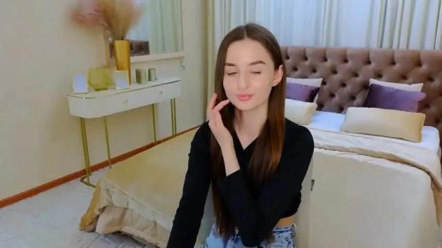 Image 3 of softwhisperrr Stream on Chaturbate on 14 months ago