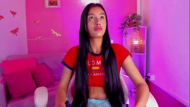 Image 4 of sofy_dubros_ Stream on Chaturbate on 1 month ago