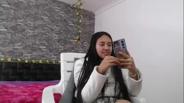 Image 3 of sofy_sinner Stream on Chaturbate on 8 months ago