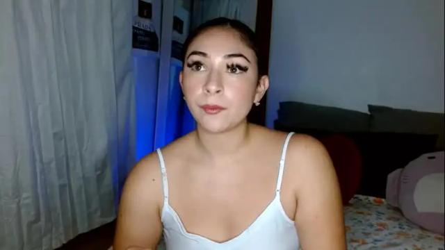 Image 7 of sofyfoxoxy Stream on Chaturbate on 13 months ago