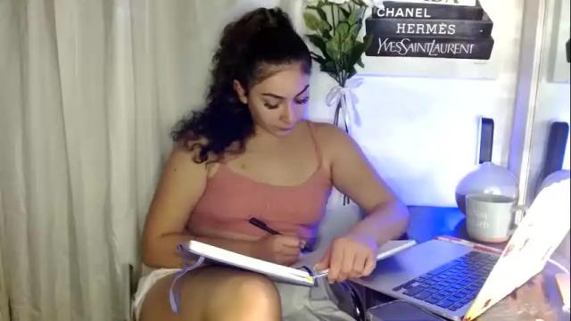 Image 8 of sofyfoxoxy Stream on Chaturbate on 12 months ago