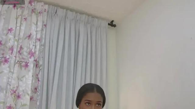 Image 6 of sofynovoa Stream on Chaturbate on 13 months ago