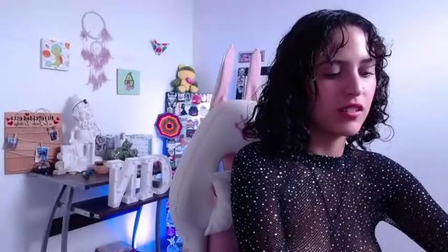 Thumbnail 1, sol_amarilla_'s Stream at Chaturbate, 16 months ago