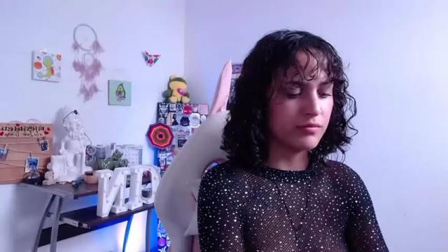 Image 10 of sol_amarilla_ Stream on Chaturbate on 16 months ago