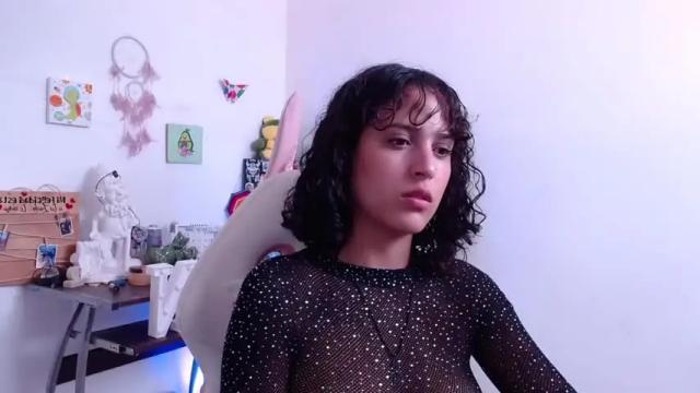 Image 12 of sol_amarilla_ Stream on Chaturbate on 16 months ago