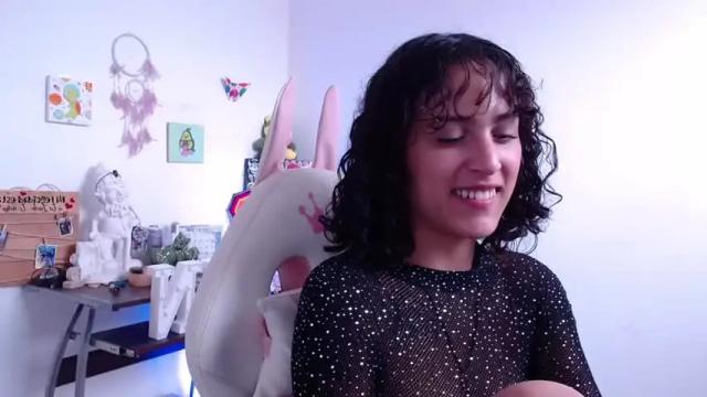Image 7 of sol_amarilla_ Stream on Chaturbate on 16 months ago