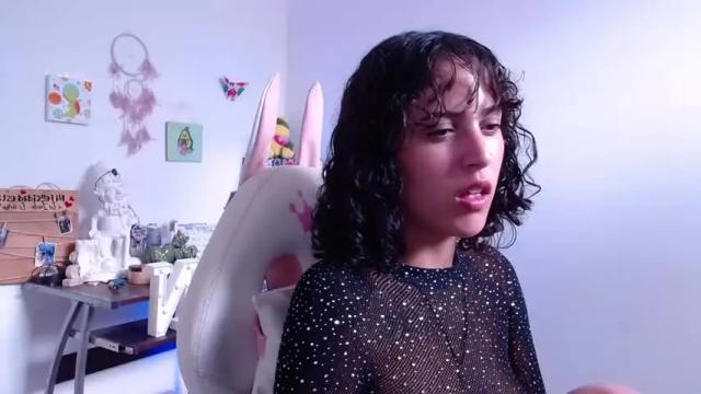 Image 8 of sol_amarilla_ Stream on Chaturbate on 16 months ago