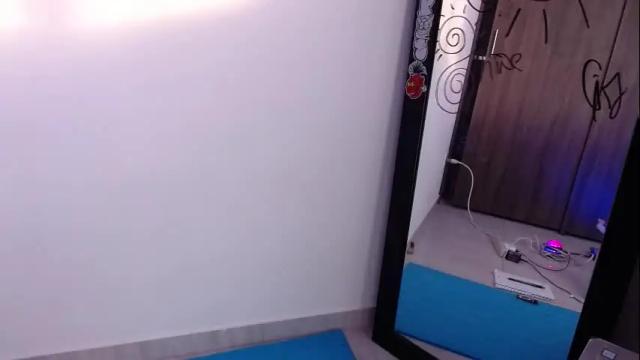 Image 12 of sol_amarilla_ Stream on Chaturbate on 2 months ago