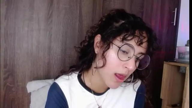 Image 11 of sol_amarilla_ Stream on Chaturbate on 6 days ago