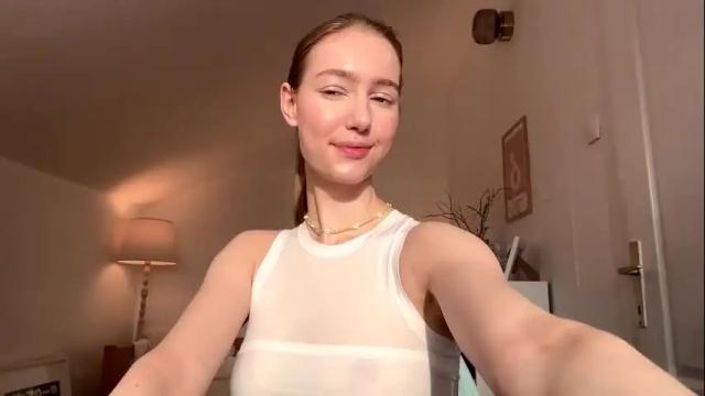Image 2 of solar_bella Stream on Chaturbate on 2 months ago