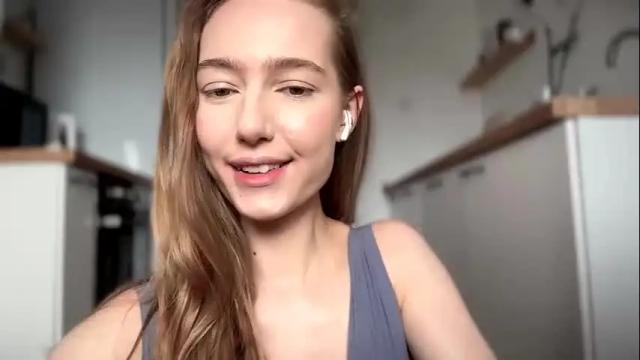 Image 8 of solar_bella Stream on Chaturbate on 1 month ago