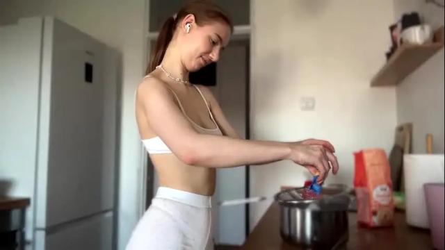 Image 2 of solar_bella Stream on Chaturbate on 1 month ago