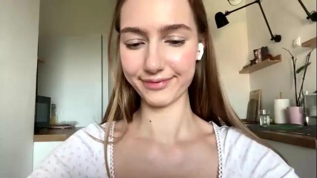Image 8 of solar_bella Stream on Chaturbate on 1 month ago