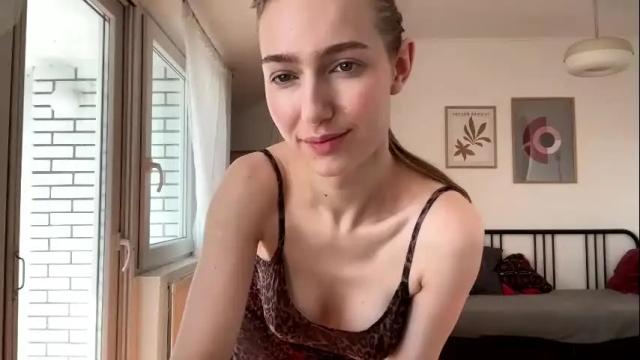Image 6 of solar_bella Stream on Chaturbate on 15 days ago