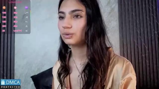 Image 4 of solbeaumont Stream on Chaturbate on 1 month ago
