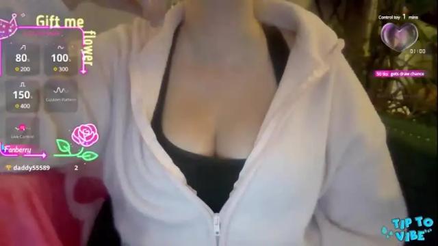 Image 8 of solesticia Stream on Chaturbate on 1 month ago