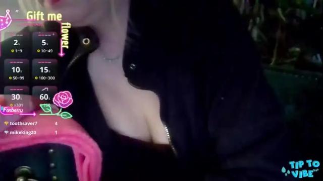 Image 11 of solesticia Stream on Chaturbate on 1 month ago