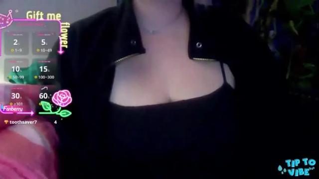 Image 4 of solesticia Stream on Chaturbate on 1 month ago