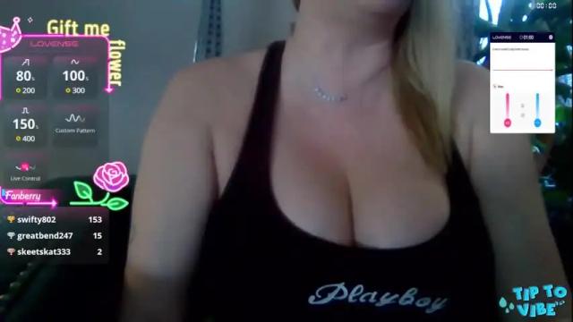 Image 3 of solesticia Stream on Chaturbate on 1 month ago