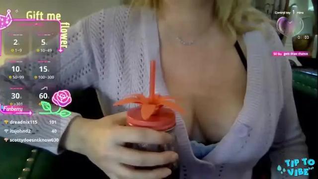 Image 12 of solesticia Stream on Chaturbate on 1 month ago