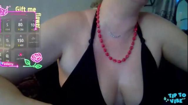 Image 4 of solesticia Stream on Chaturbate on 25 days ago