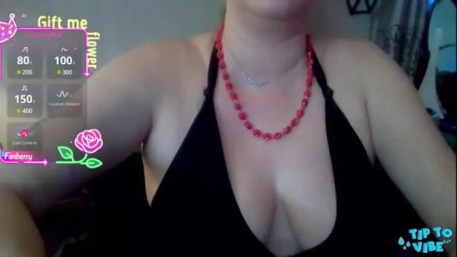 Image 7 of solesticia Stream on Chaturbate on 25 days ago