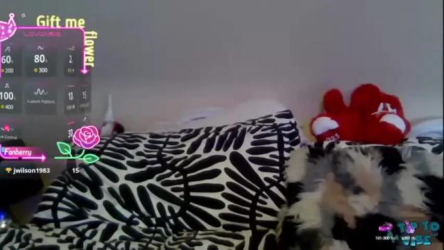 Image 3 of solesticia Stream on Chaturbate on 5 days ago