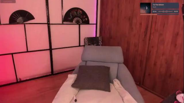 Image 2 of solosara8 Stream on Chaturbate on 2 months ago