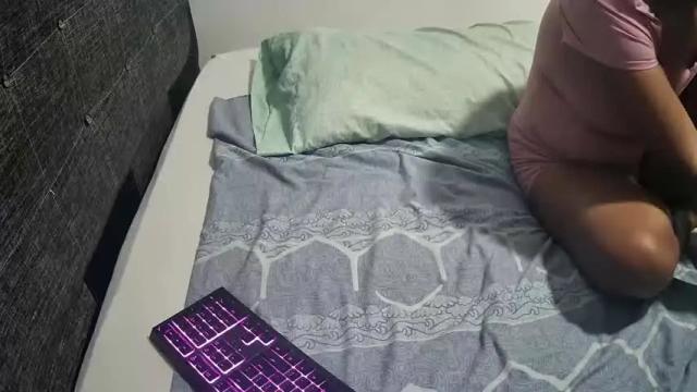 Image 2 of sonia1122 Stream on Chaturbate on 15 months ago
