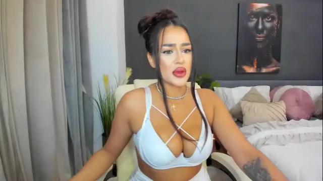 Image 3 of sonia__rey Stream on Chaturbate on 17 days ago
