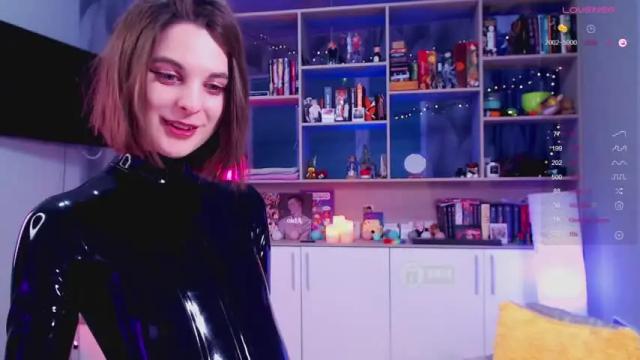 Image 10 of sonia__rose Stream on Chaturbate on 12 months ago