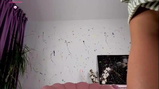 Image 2 of sonia_esd Stream on Chaturbate on 2 months ago