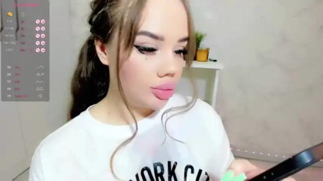 Image 12 of sonia_hunn Stream on Chaturbate on 12 months ago