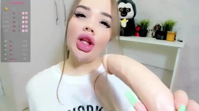 Image 7 of sonia_hunn Stream on Chaturbate on 12 months ago
