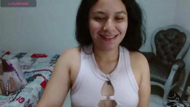Image 10 of soniacuminass Stream on Chaturbate on 16 months ago