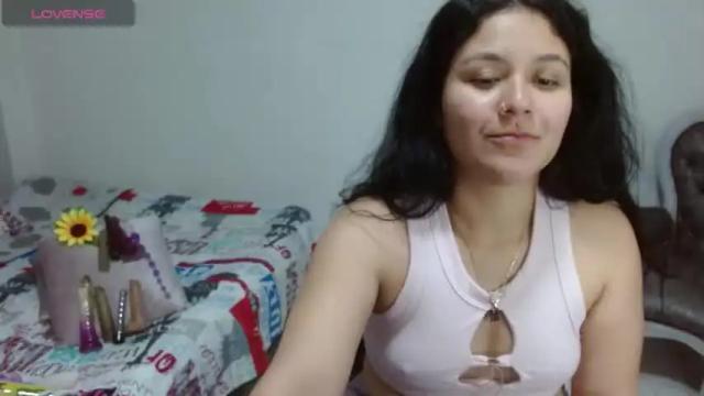 Image 4 of soniacuminass Stream on Chaturbate on 16 months ago