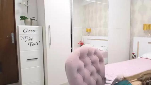 Image 3 of sonya_99 Stream on Chaturbate on 16 months ago