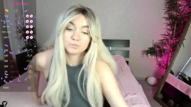 Image 2 of sonya_well Stream on Chaturbate on 15 months ago